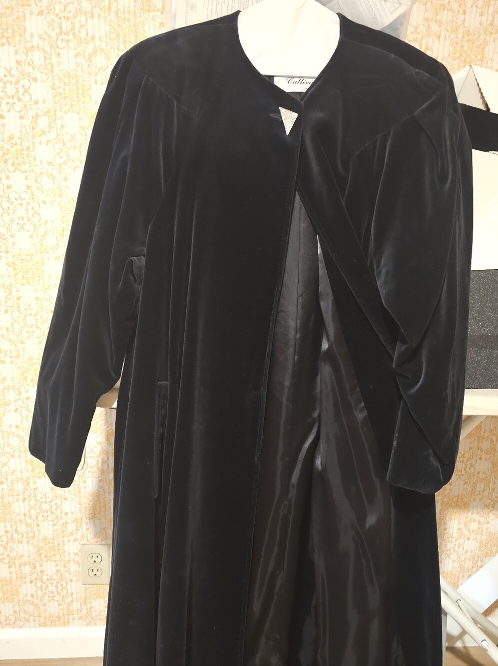 Elegant Black Velvet Long Women's Dress Coat